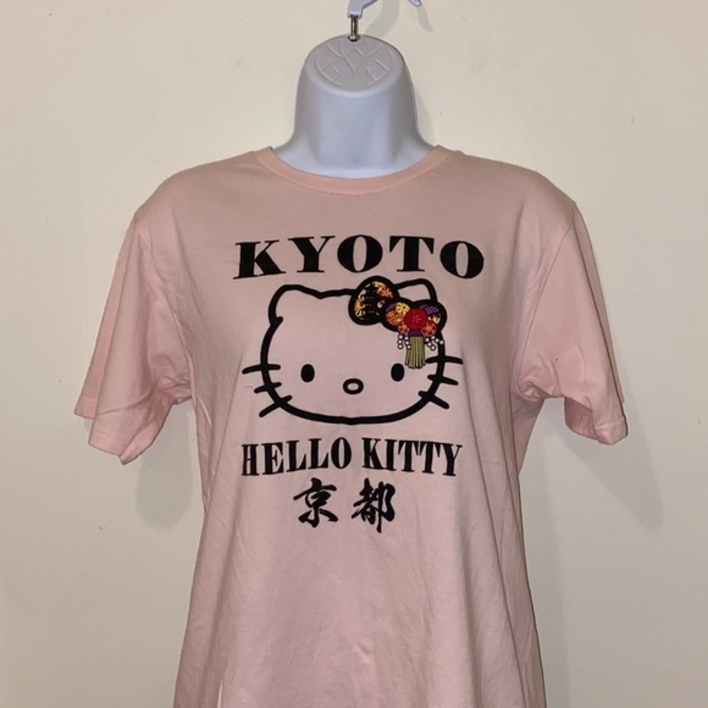 Rare Women’s Hello Kitty Kyoto,Japan Graphic Tee - Picture 2 of 10